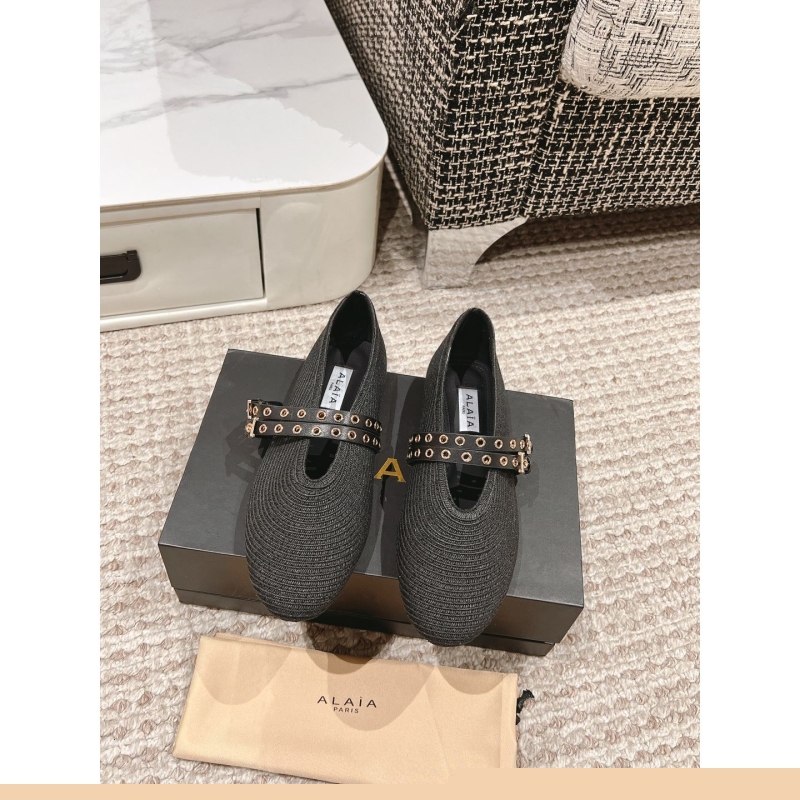 Other flat shoes